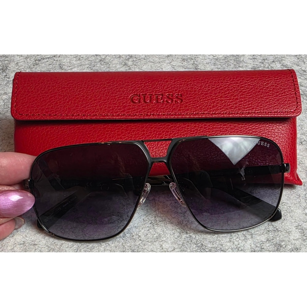 Guess GU00070 08B Aviator Sunglasses Gunmetal Dark Grey Gradient Lens with Case